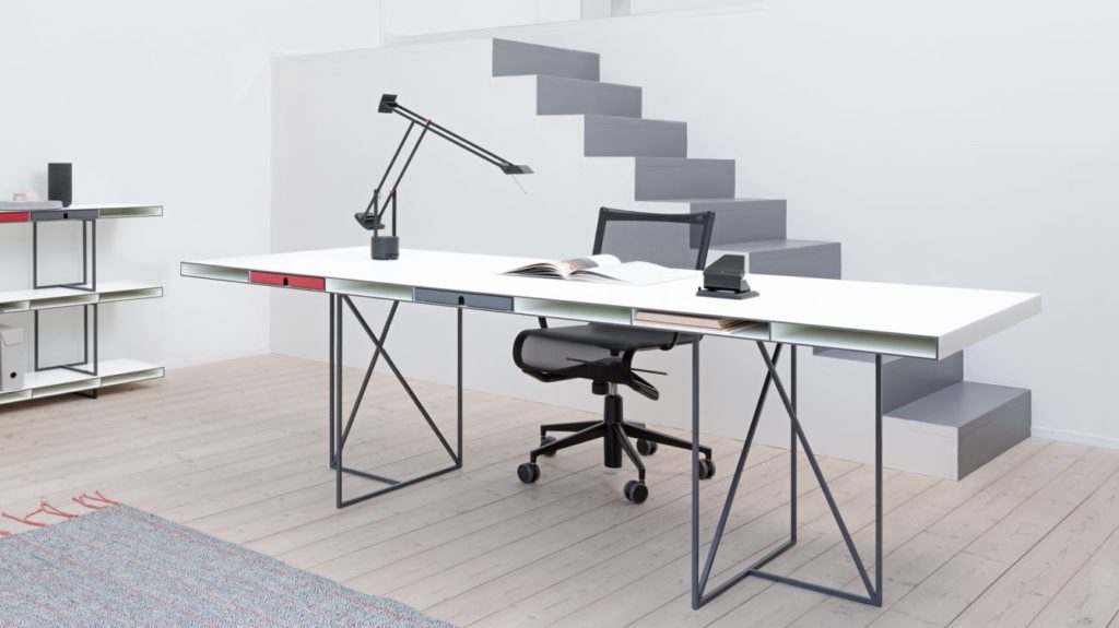 wogg desk grande