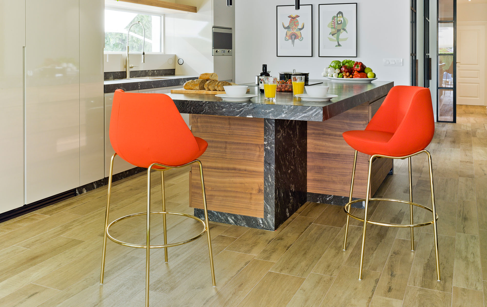 Living Room and Open Space Kitchen - Discovering the Art of Living with