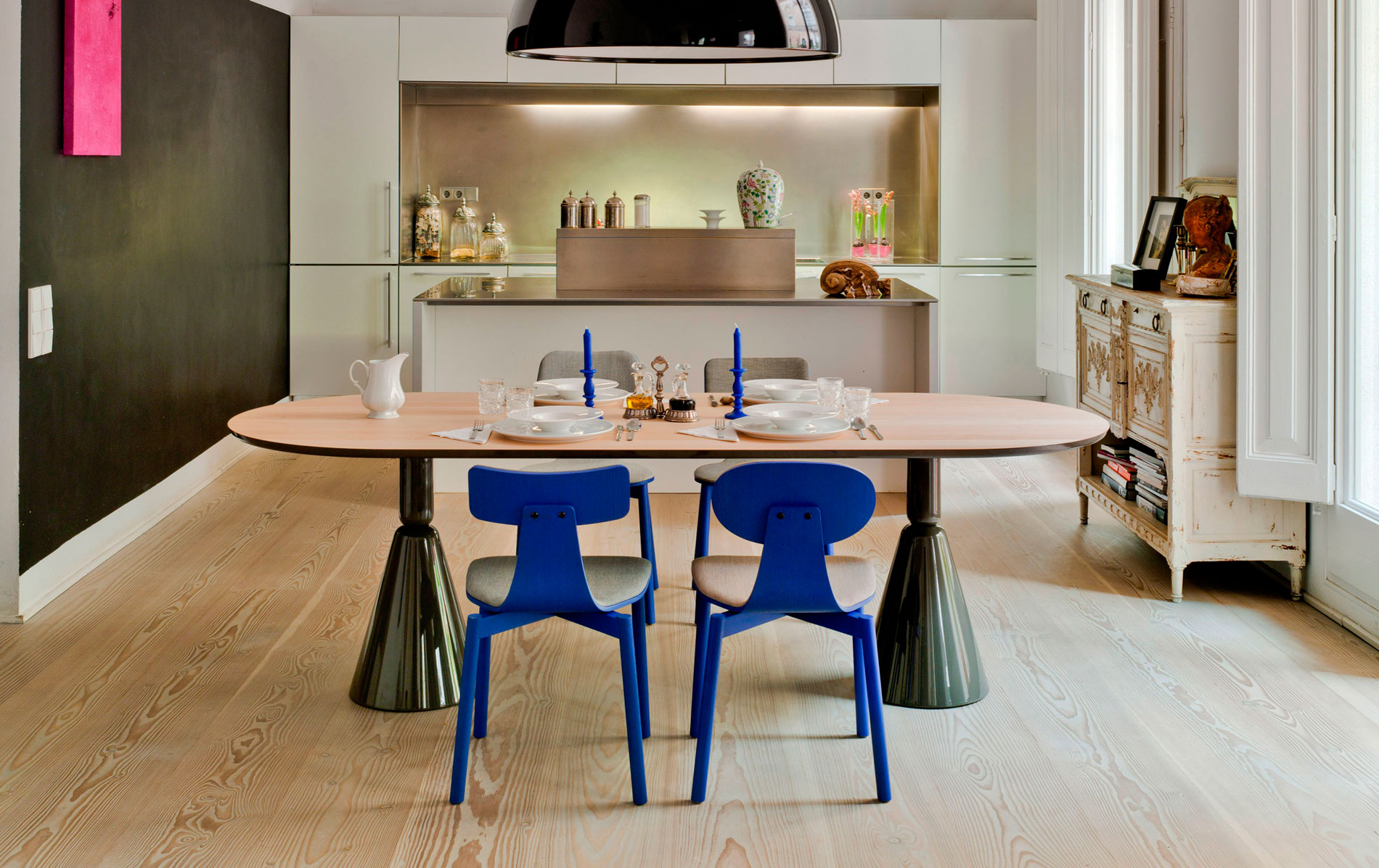 Living Room and Open Space Kitchen - Discovering the Art of Living with