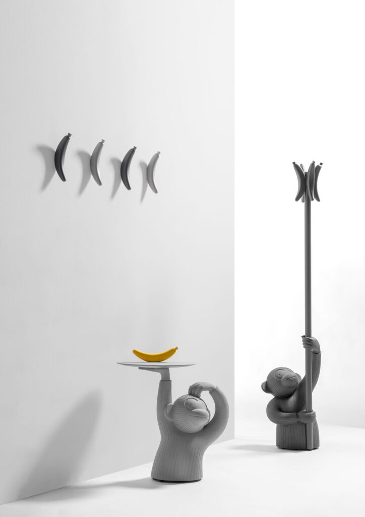 Barcelona design monkey coat stand