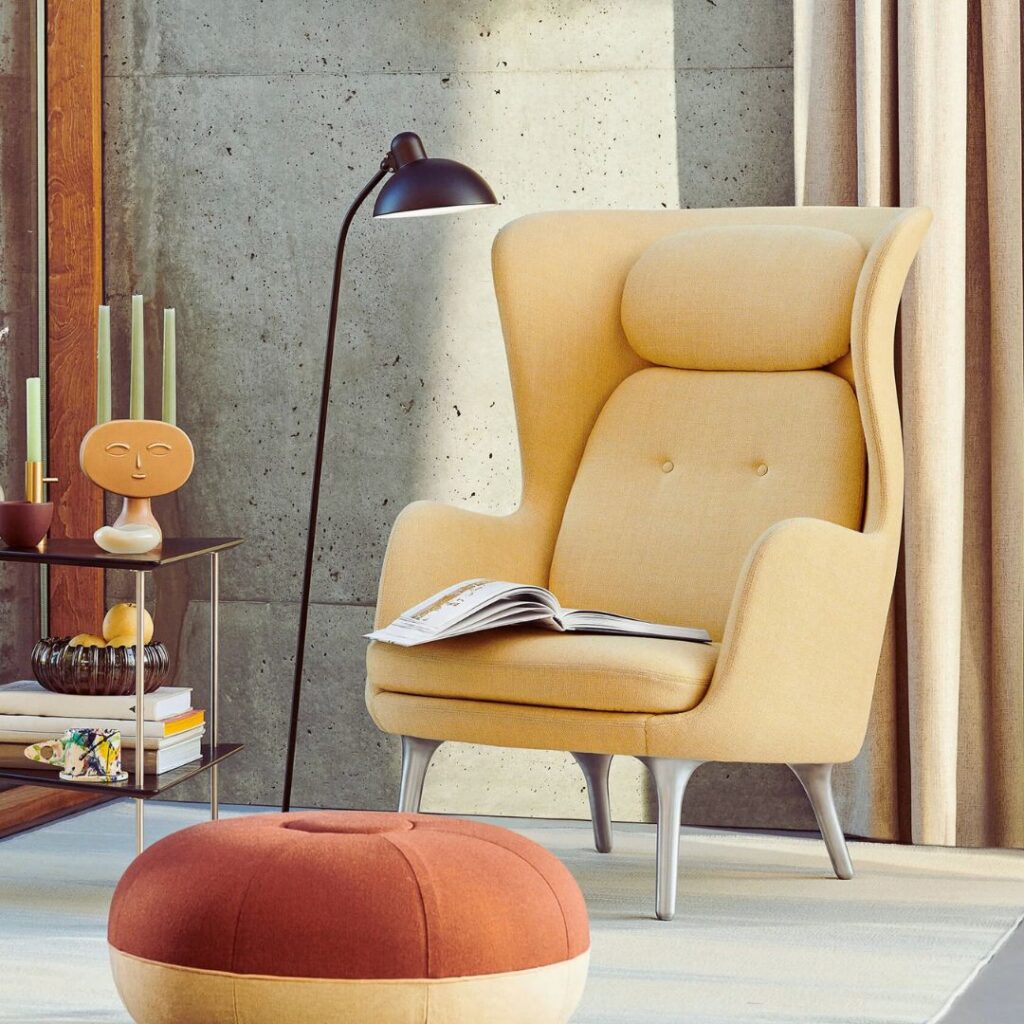 Fritz hansen ro armchair img0