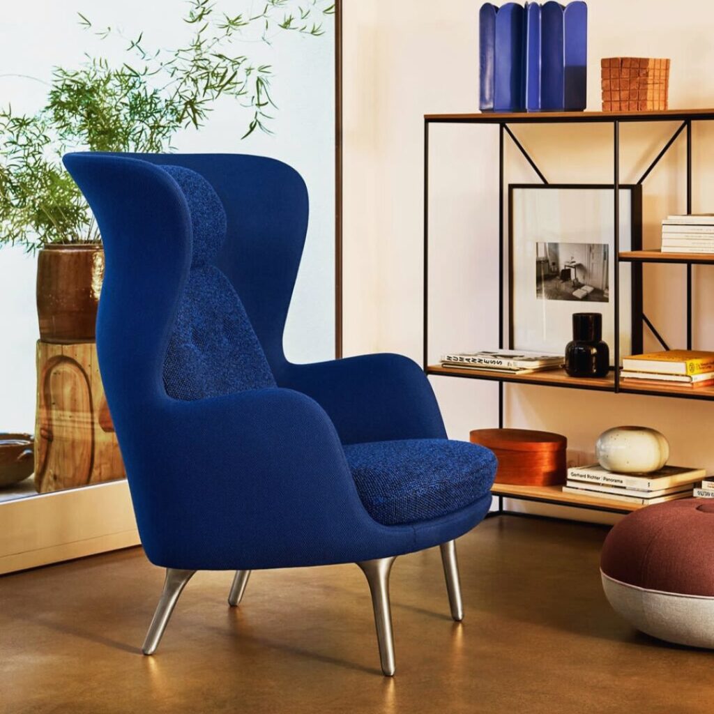 Fritz hansen ro armchair img1