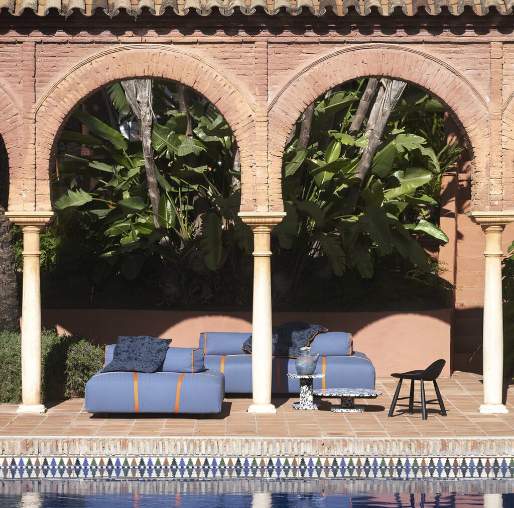 Baxter panama bold outdoor sofa img2