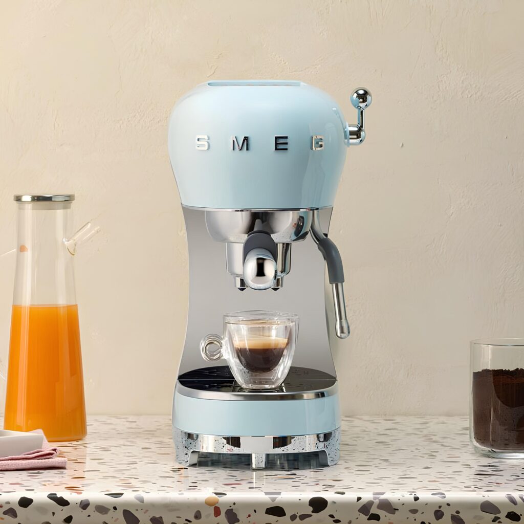 Smeg coffee machine img1
