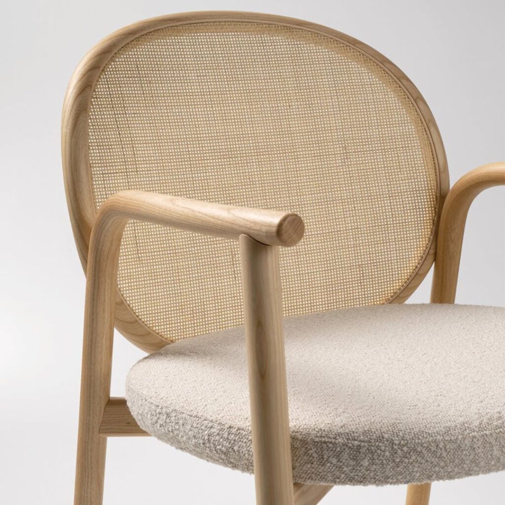 Quinti shields chair img3